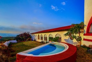 Plunge pool - Grogan's Castle Courtesy: Grogan's Castle
