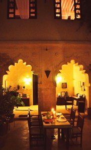 The courtyard for diner at night-copyright Christina Aarts