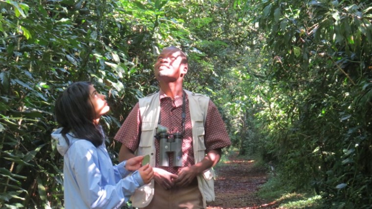 Maya Mangat and Timothy Achevi in Kakamega Forest. Copyright Maya Mangat for 23 Feb 2019 (800x450)