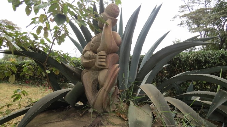 PARAGON COUPLE in stone by John Odochameny created especially for the Murumbis at Murumbi Peace Memorial Garden at Nairobi City Park. Copyright Rupi Mangat Feb 2019 (800x450)
