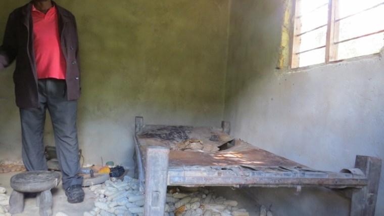 Mzee Jomo Kenyatta's bed in his room near the Kenyatta Caves - in Taita Hills. Copyright Rupi Mangat (800x450)