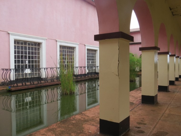 Pools Inside Research Center for Natural Sciences (CRSN) near the primate sanctuary in Lwiro, DRC. Copyright Rupi Mangat (800x600)