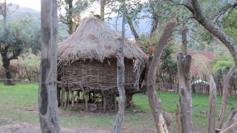 Granary in Sekerr Range.Copyright Rupi Mangat (800x450) (800x450)