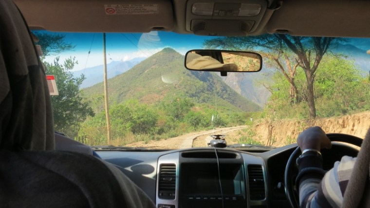 Road down from Sekerr Hills - Copyright Rupi Mangat (800x450)