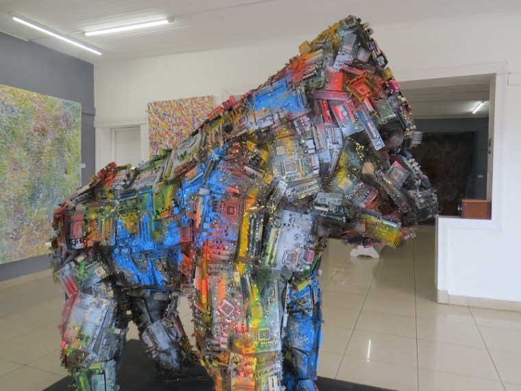 Mountain gorilla made from waste electronic junk at INEMA Art Centre in Kigali. Copyright Rupi Mangat. One time use only (800x600)