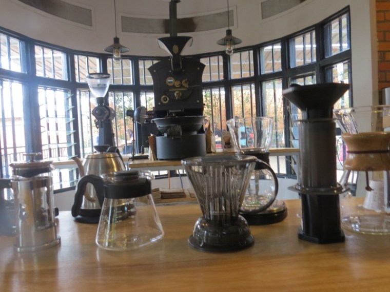 Question Coffee in Kigali. Copyright Rupi Mangat. One time use only (800x600)