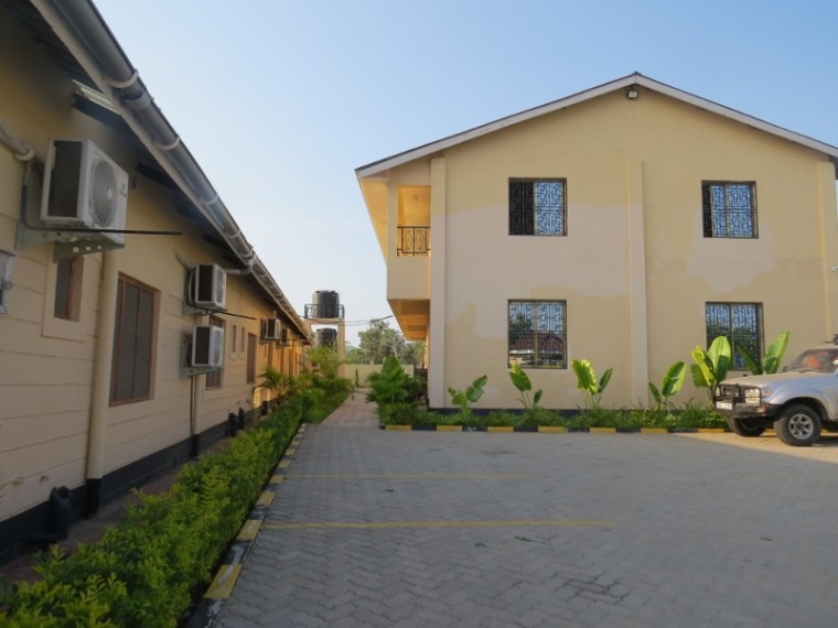 The modern Marjan Hotel in Garsen. Copyright Rupi Mangat (800x600)