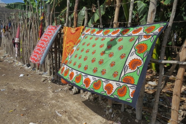 Pure cotton kangas that are now collectors item drying on Pate island Lamu - copyright Rupi Mangat (800x533)