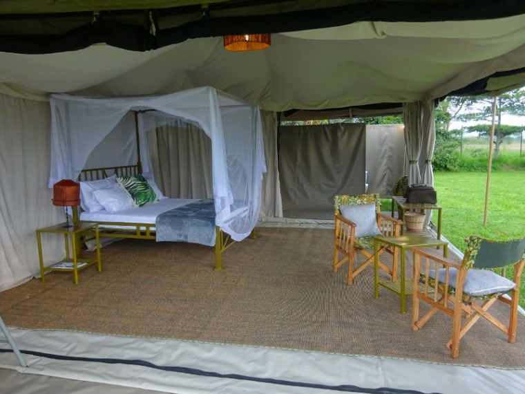 Tented abode Nje ya Selous Tanzania. Copyright Leina Lemomo (800x600)